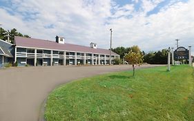 Yankee Clipper Inn